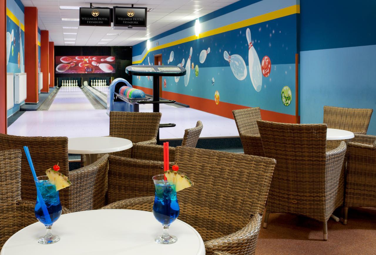 Lipno Wellness - Frymburk Hotel Private Family Room Bagian luar foto