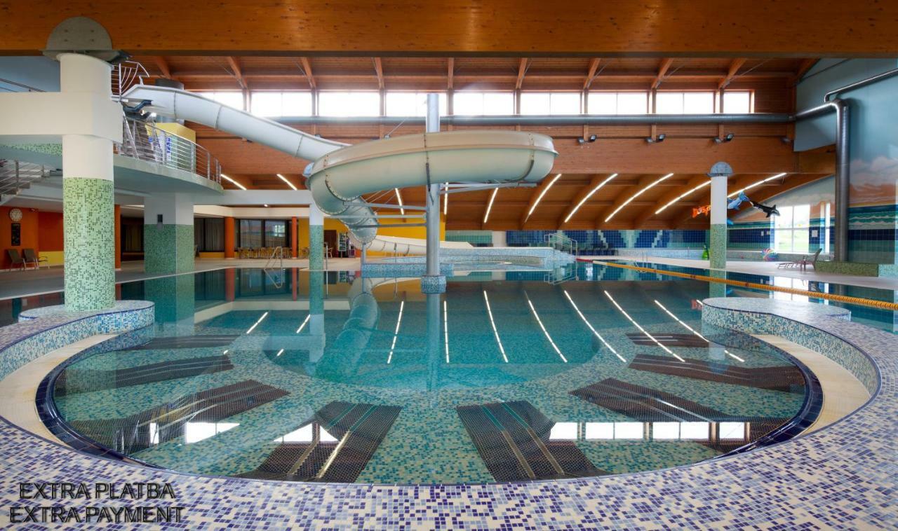 Lipno Wellness - Frymburk Hotel Private Family Room Bagian luar foto